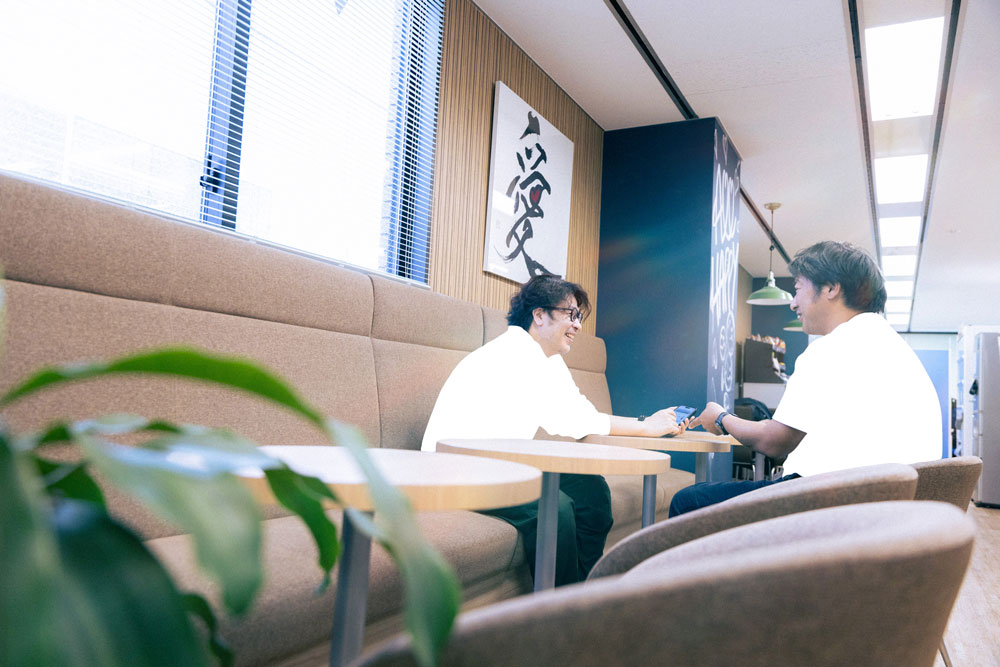 柔軟な働き方をするホワイトプラス社員の様子